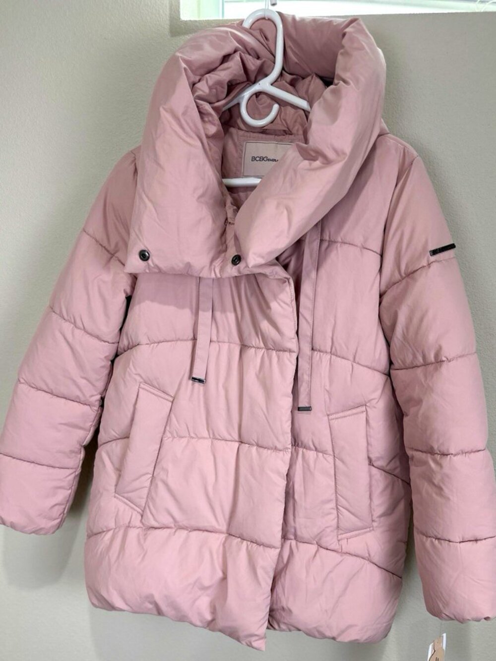BCBG Generation Women’s Pink Puffer Jacket Size S Hooded Winter Coat